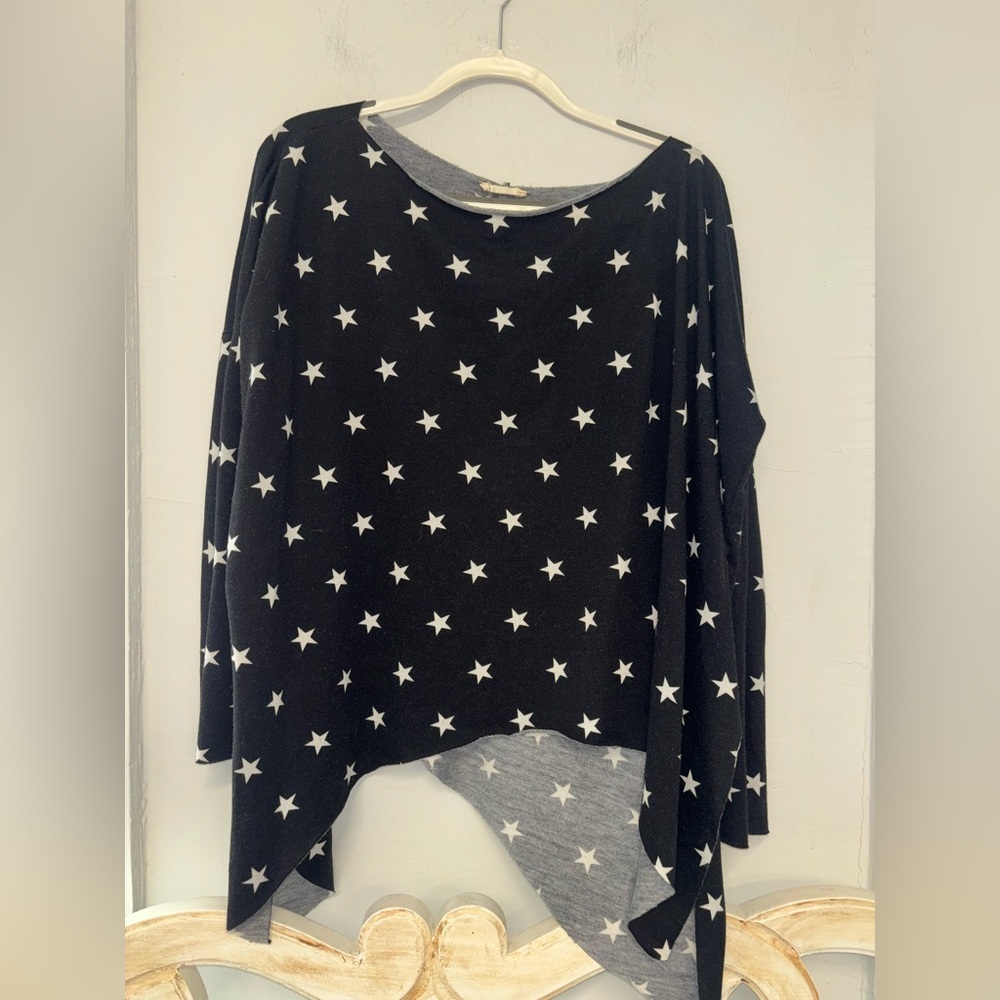 Adora Oversized Black Star Patterned Asymmetrical Women's Top Size‎ Small